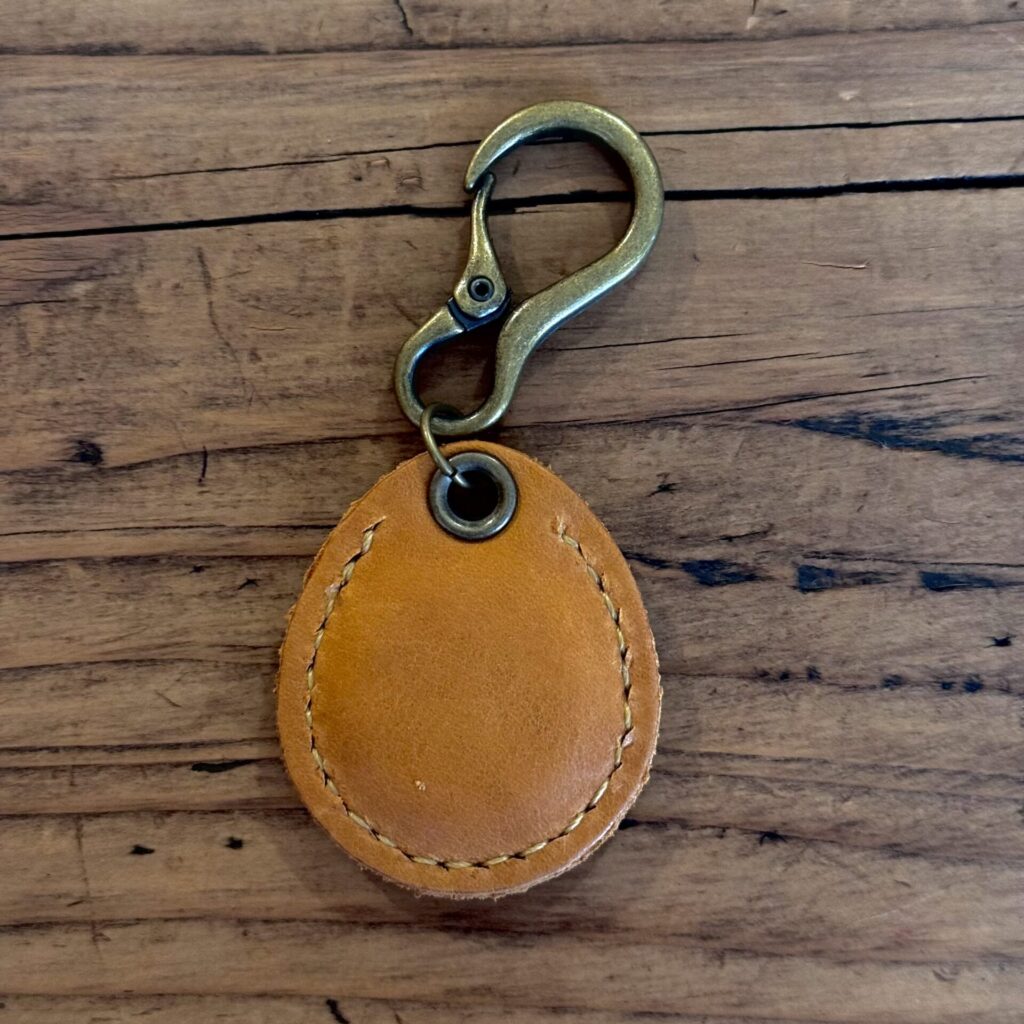 信州安曇野産のマコモ、2種の特殊鉱石、信楽陶土を使って焼き上げた電磁波対策グッズ。マイナスイオンに包まれます