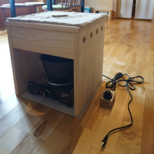 特許取得配合よもぎ蒸し天童蒸の道具レンタル。国産ひのきの座浴椅子